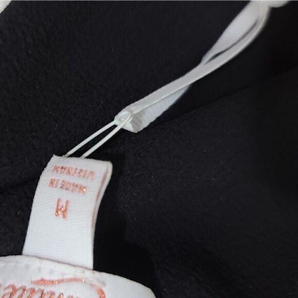 Candies Black and White Tank Top Blouse - Picture 4 of 11